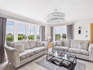 Lounge- click for photo gallery